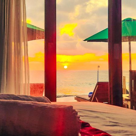 Juan Beach Bungalow Batununggul Ngoại thất bức ảnh