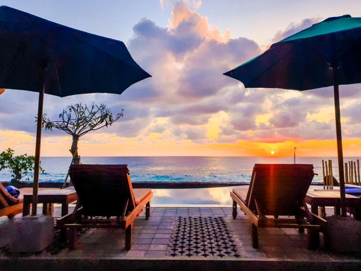 Juan Beach Bungalow Batununggul Ngoại thất bức ảnh