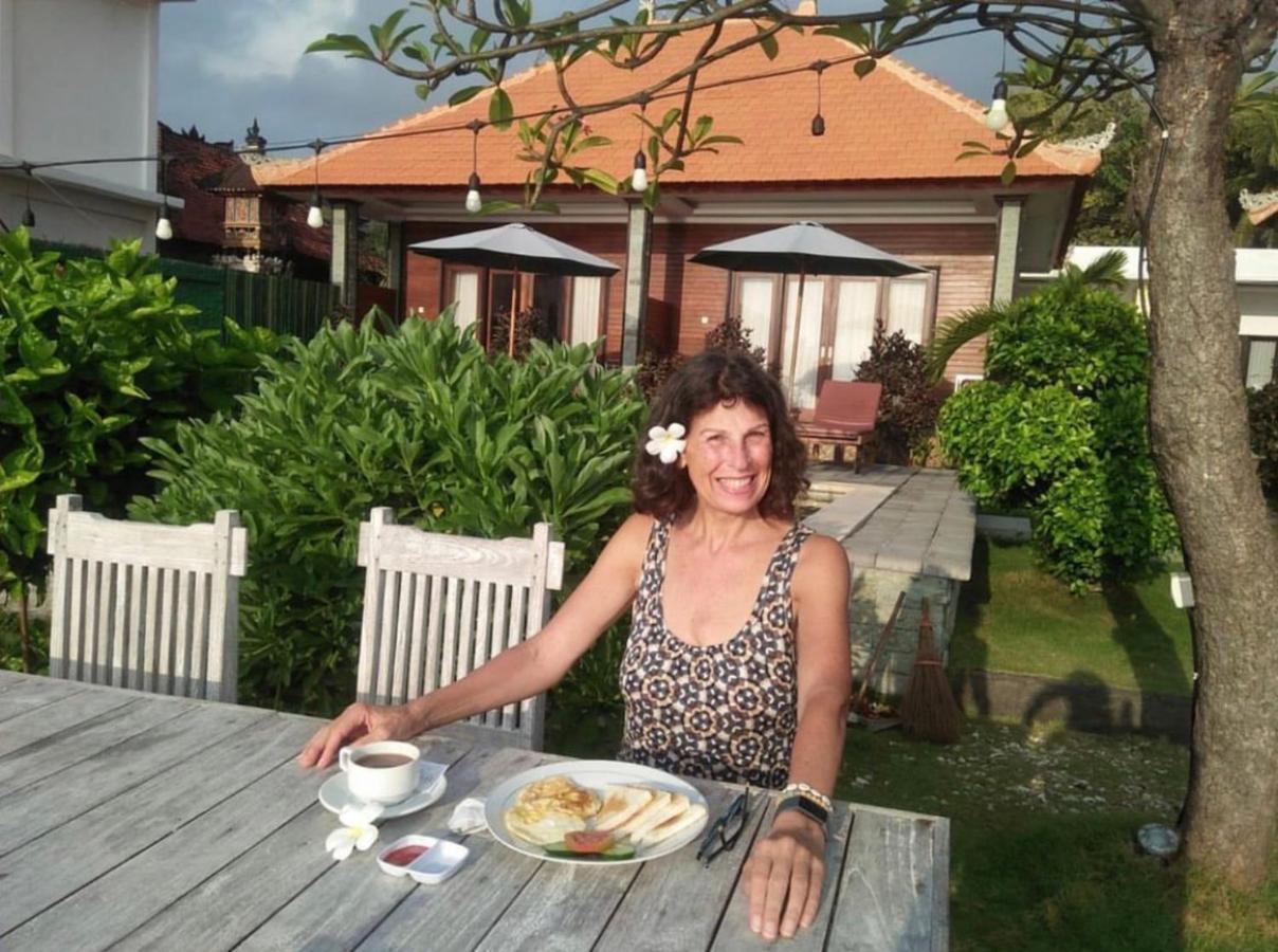 Juan Beach Bungalow Batununggul Ngoại thất bức ảnh