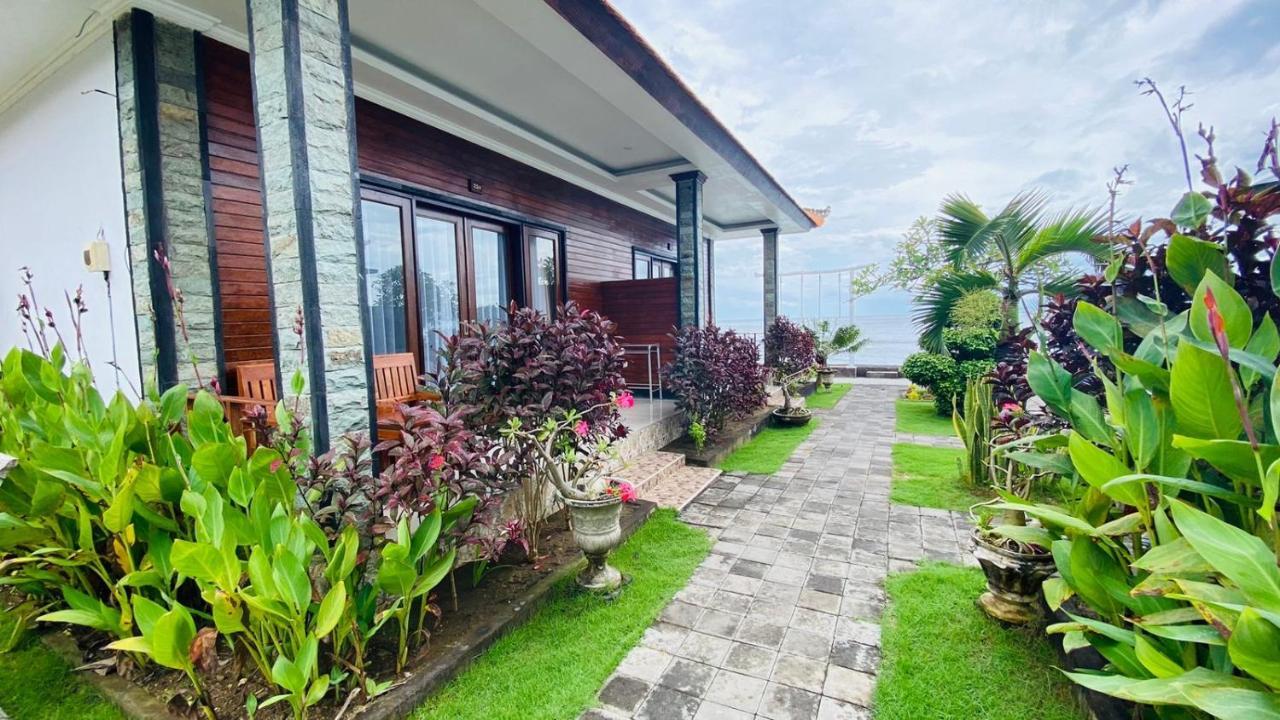 Juan Beach Bungalow Batununggul Ngoại thất bức ảnh