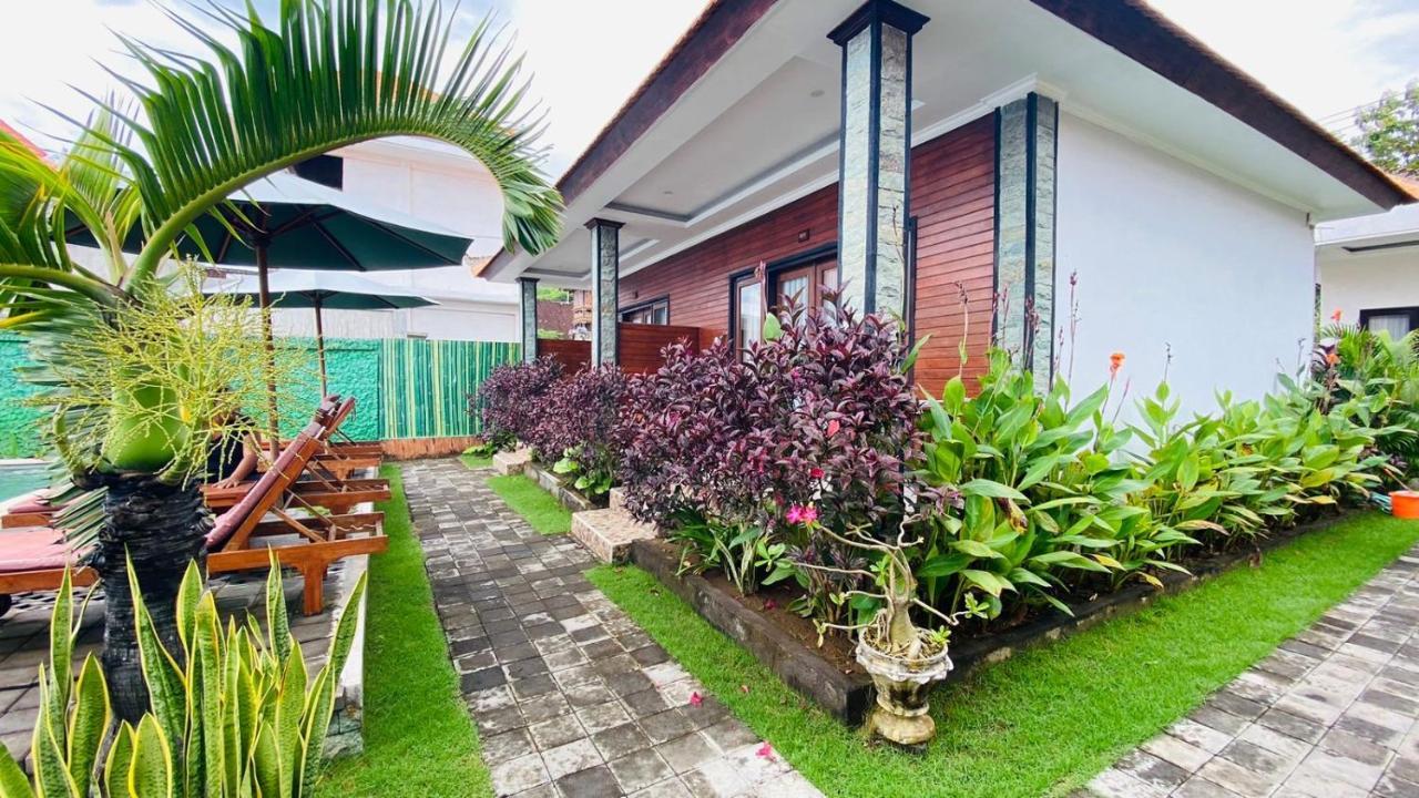 Juan Beach Bungalow Batununggul Ngoại thất bức ảnh
