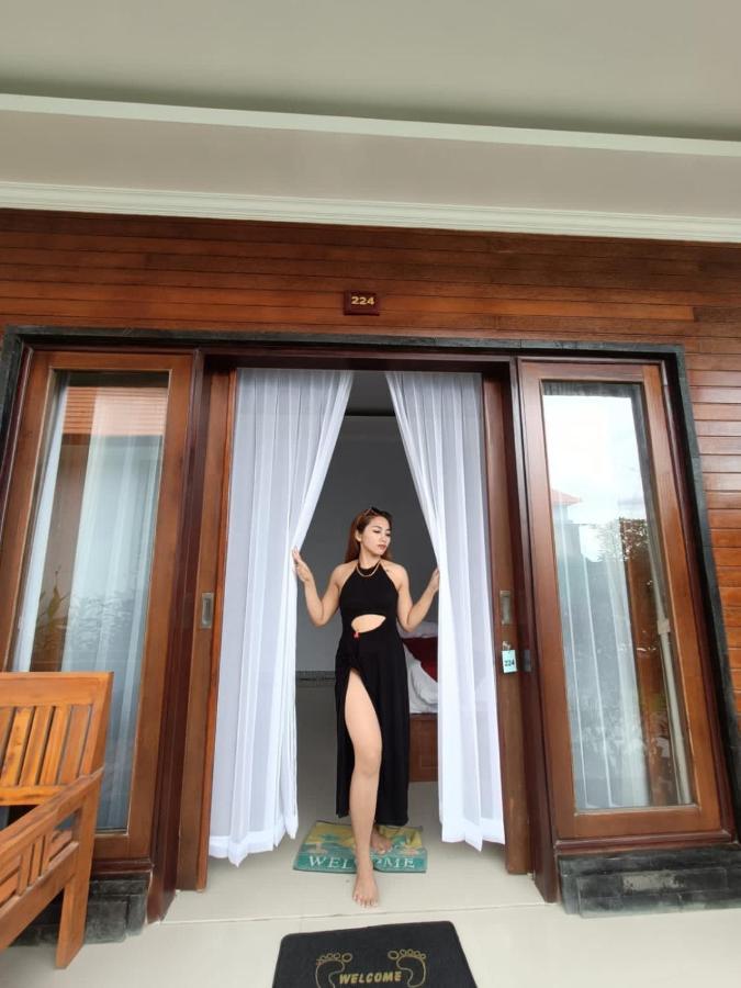 Juan Beach Bungalow Batununggul Ngoại thất bức ảnh