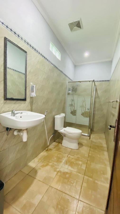 Juan Beach Bungalow Batununggul Ngoại thất bức ảnh