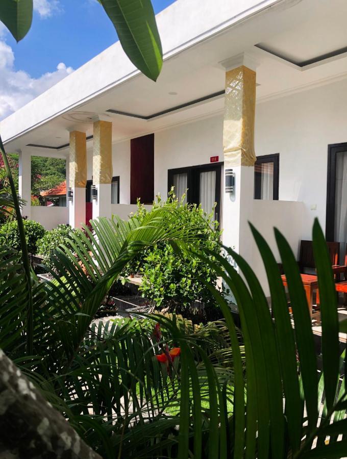 Juan Beach Bungalow Batununggul Ngoại thất bức ảnh