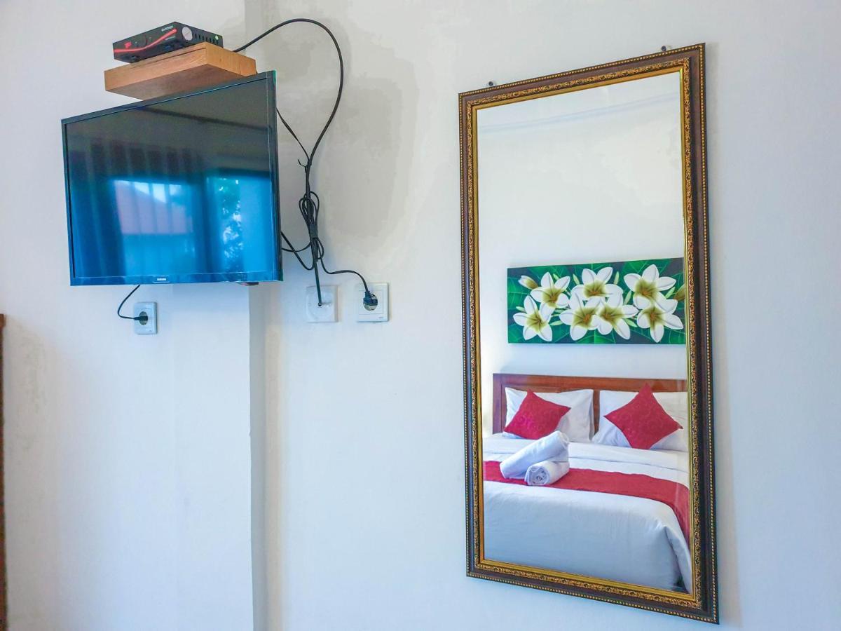 Juan Beach Bungalow Batununggul Ngoại thất bức ảnh