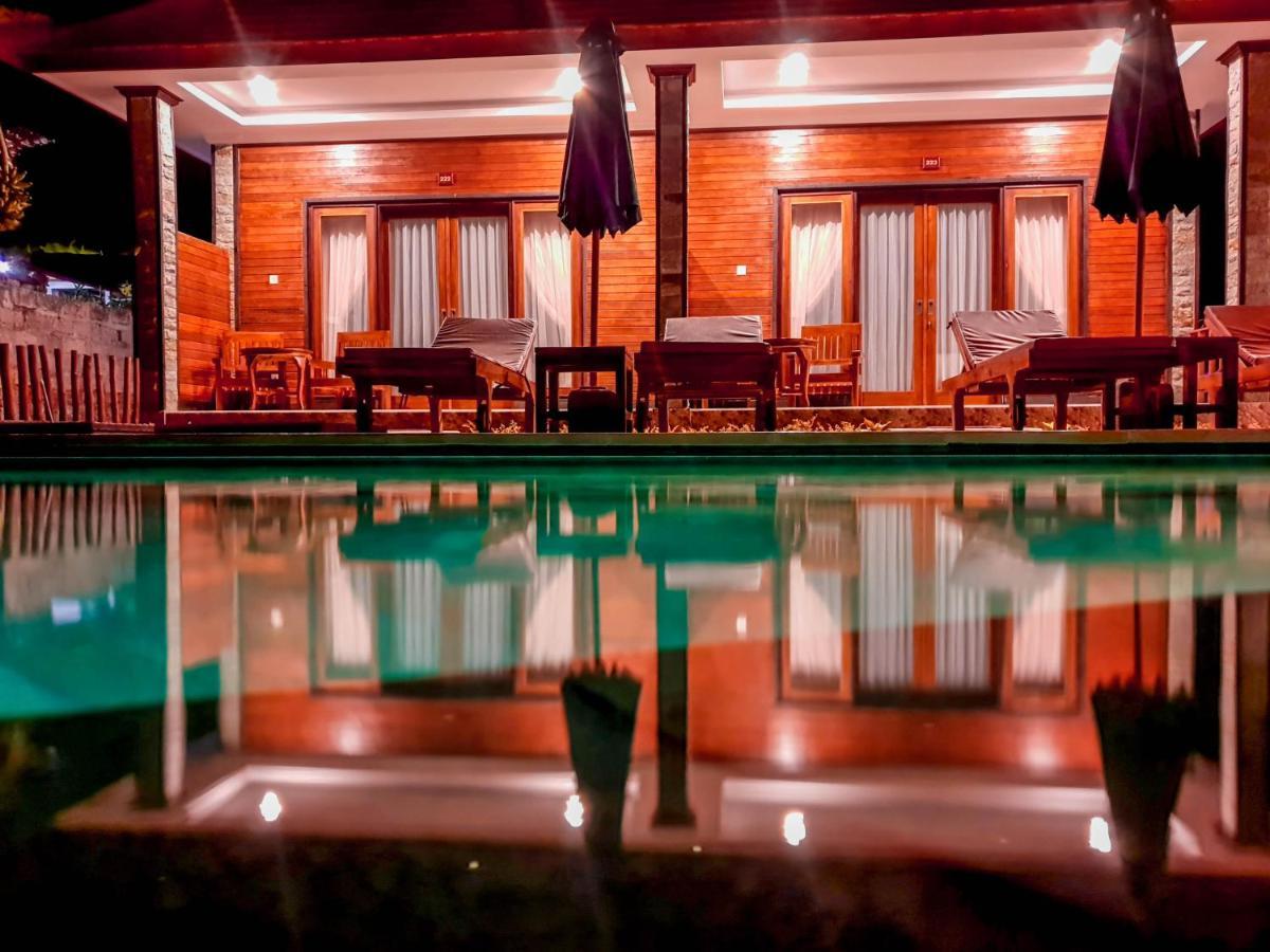 Juan Beach Bungalow Batununggul Ngoại thất bức ảnh